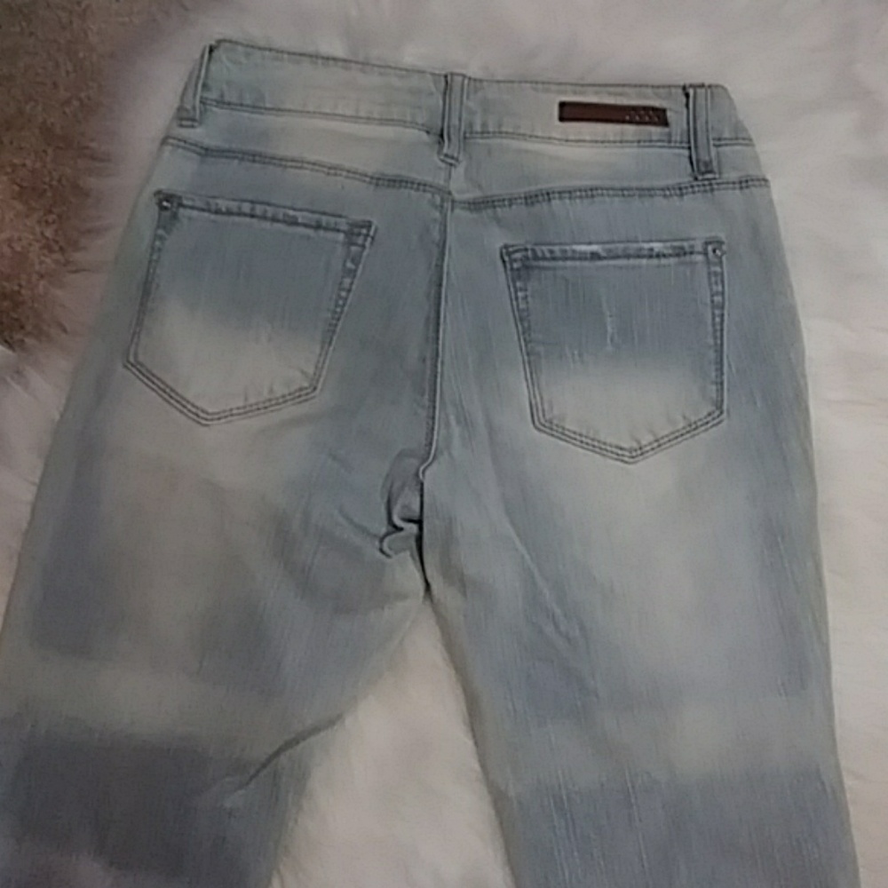 𝓓𝓸𝓛𝓛𝓱𝓸𝓾𝓢𝓮 𝓓𝓲𝓢𝓽𝓻𝓮𝓢𝓢𝓮𝓭 𝓼𝓴𝓲𝓷𝓷𝔂 𝓳𝓮𝓪𝓷𝓢 - Picture 6 of 6